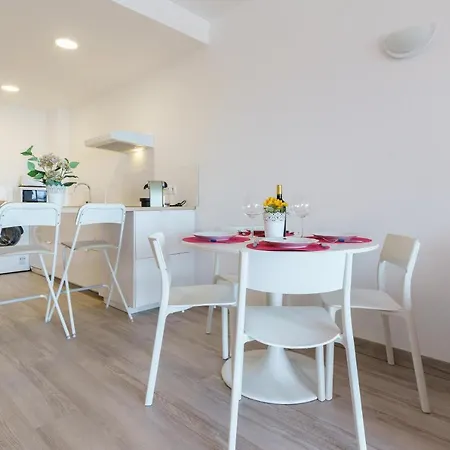 Frente A La Playa, Zona Tranquila Апартаменти Фуенхірола