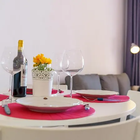 Frente A La Playa, Zona Tranquila Apartamento *