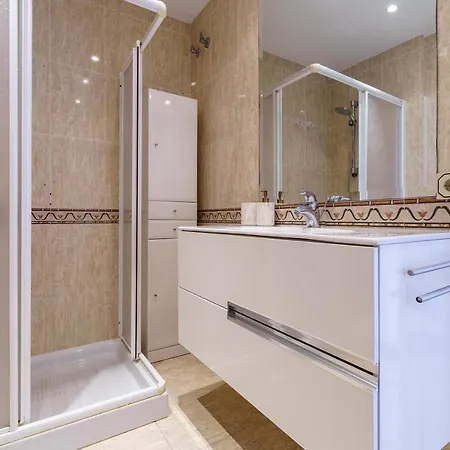 Apartamento Frente A La Playa, Zona Tranquila *