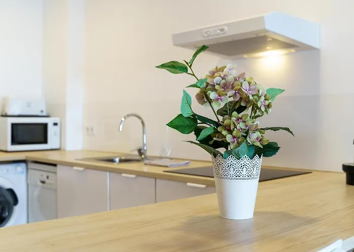 Frente A La Playa, Zona Tranquila * פואנגירולה